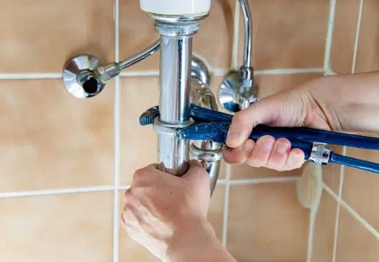 Gas Engineer vs Plumber