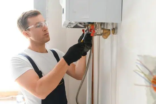 How Do Most People Find an Emergency Plumber