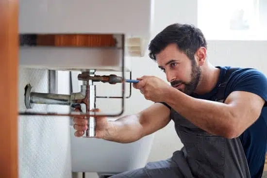 Gas Engineer vs Plumber